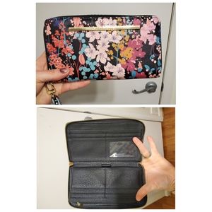 Steve Madden Floral Wristlet